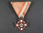 Vojenský záslužný kříž III. třídy s vál. dekorací, Ag, Au