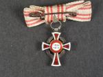 Miniatura vyznamenání Za Zásluhy o červený kříž, kříž II. stupně s válečnou dekorací