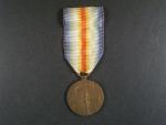 Československá medaile za vítězství s podpisem medailéra
