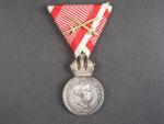 Stříbrná vojenská záslužná medaile Signum Laudis F.J.I., Ag, původní voj. stuha s meči