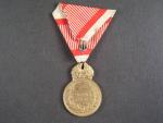 Rakouská vejenská záslužná medaile - SIGNUM LAUDIS bronzová Karel I., původní vojenská stuha