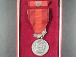 Medaile - Za zásluhy o obranu vlasti - ČSSR, etue, výrobce Mincovna Kremnica