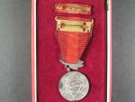 Medaile - Za zásluhy o obranu vlasti - ČSSR, etue, výrobce Mincovna Kremnica