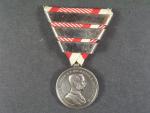 Medaile za statečnost II. třídy, Ag, původní vojenská stuha s páskou za 4x udělení, vydání 1914 - 1917