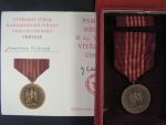Pamětní medaile k 25. výročí vítězného února + průkaz