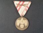 Pamětní medaile na první sv. válku, původní stuha s meči