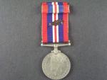 Válečná medaile 1939-45, na hraně opis 947711 GNR F. E. HO CHOW R.A.