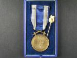 Československá vojenská medaile „za zásluhy“ bronzová + miniatura a etue