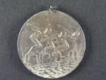 Stříbrná medaile z II. celostátní spartakiády 1960, postříbřený bronz, smalty