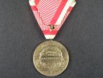 Zlatá medaile za statečnost, 1914-1917, náhradní kov, zlacený bronz, původní vojenská stuha