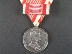 Medaile za statečnost I. třídy, Ag, na hraně značeno A, původní vojenská stuha, vydání 1914 - 1917