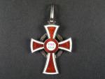 Vyznamenání za zásluhy o červený kříž, kříž I. stupně s válečnou dekorací, punc Ag,