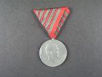 Medaile Za zranění z r. 1917 na stuze za čtyři zranění, na hraně značka W&A a 1918