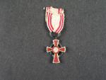 Miniatura vyznamenání Za Zásluhy o červený kříž, kříž II. stupně s válečnou dekorací 