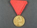 Vojenská jubilejní pam. medaile z r.1898, zlacený bronz, původní stuha