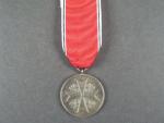 Německá stříbrná záslužná medaile, na hraně značeno 825 PR MUNZE BERLIN, nová stuha