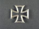 Železný kříž I. stupně 1939 se sponou, výrobce Klein & Quenzer, Idar Oberstein