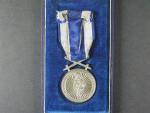 Československá vojenská medaile Za zásluhy, stříbrná + etue