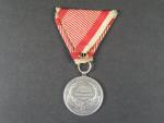 Medaile za statečnost II. třídy, Ag, původní vojenská stuha, vydání 1914 - 1917 na hraně značka A