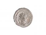 Řím císařství, Traianus Decius 249-251 - AR-Antoninian. Hlava s paprskovou korunou, IMP C M Q TRAIANVS DECIVS AVG / císař na koni s žezlem, ADVENTVS AVG. 3.92 g. RIC 1, Kamp.79:2