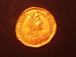Řím - Císařství : Valentinianus III., 425-455. AV-Solidus, 430/445, Ravenna, RIC 2011, nepatrne skrabance na Av.