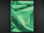 6 listový zásobník formátu A5, barva zelená se vzorem, černé listy, ruční výroba, zasekávané pásky, kroužkový hřbet